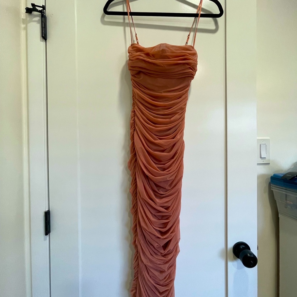 House of CB SIRENE
ANTIQUE ROSE GATHERED ORGANZA MESH DRESS